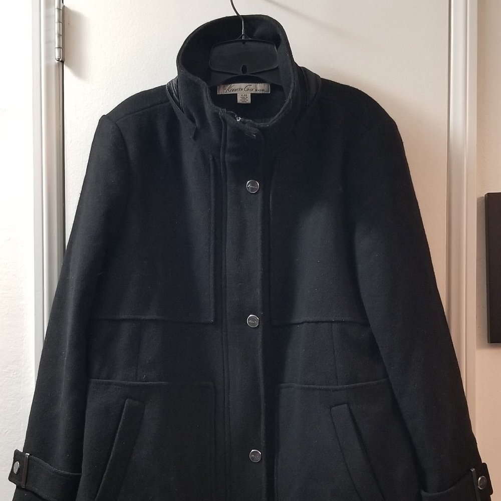 Kenneth Cole Men's wool coat zip up with silver snaps